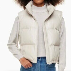 Aritzia Vista Puffer Vest